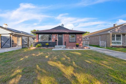 Photo of 7817 S Kenton Avenue, Chicago, IL 60652 (MLS # 12529427)