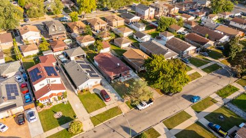 Tiny photo for 7817 S Kenton Avenue, Chicago, IL 60652 (MLS # 12529427)