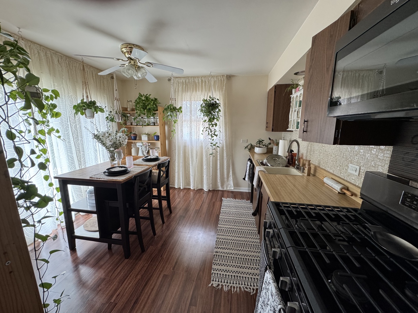 1106 S Robert Drive