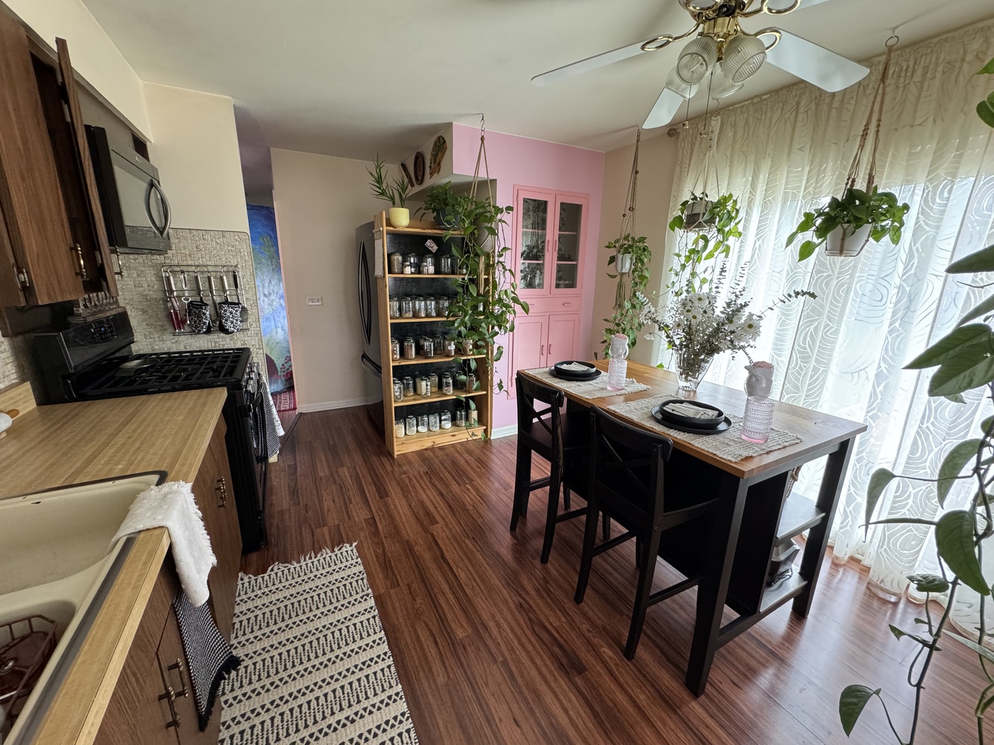1106 S Robert Drive