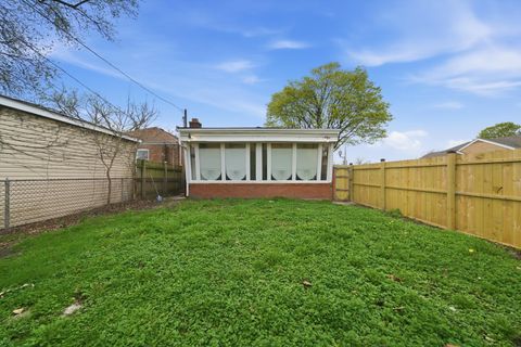 Tiny photo for 8801 S Clyde Avenue, Chicago, IL 60617 (MLS # 12623924)