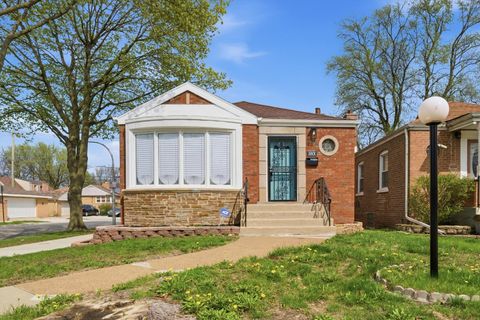 Photo of 8801 S Clyde Avenue, Chicago, IL 60617 (MLS # 12623924)
