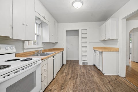 Tiny photo for 425 W Mulberry Street, Kankakee, IL 60901 (MLS # 12791699)