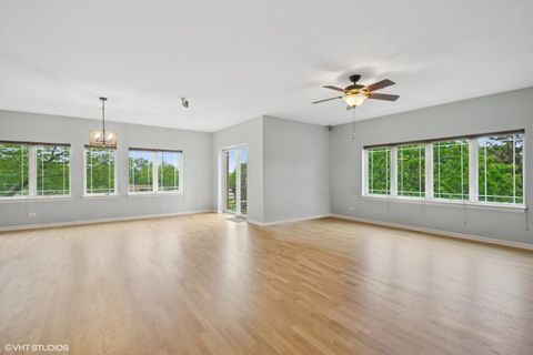 Tiny photo for 911 Busse Highway #302, Park Ridge, IL 60068 (MLS # 12383746)