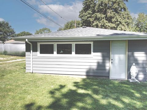 Tiny photo for 1911 N Hickory Street, Crest Hill, IL 60403 (MLS # 12654069)