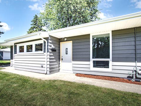 Tiny photo for 1911 N Hickory Street, Crest Hill, IL 60403 (MLS # 12654069)
