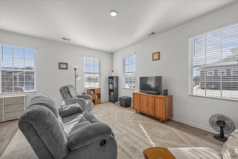 Tiny photo for 6302 Maple Glen Drive #3081, Wonder Lake, IL 60097 (MLS # 12536395)