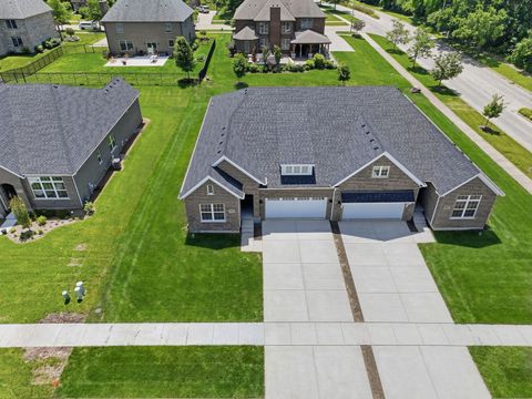 Tiny photo for 16580 Kayla Drive, Lemont, IL 60439 (MLS # 12688586)
