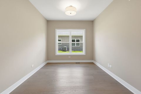 Tiny photo for 16580 Kayla Drive, Lemont, IL 60439 (MLS # 12688586)