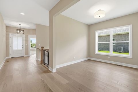 Tiny photo for 16580 Kayla Drive, Lemont, IL 60439 (MLS # 12688586)