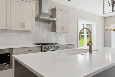 Tiny photo for 16580 Kayla Drive, Lemont, IL 60439 (MLS # 12688586)