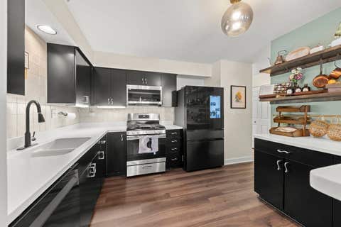 Tiny photo for 30W016 Redwood Court, Warrenville, IL 60555 (MLS # 12690984)