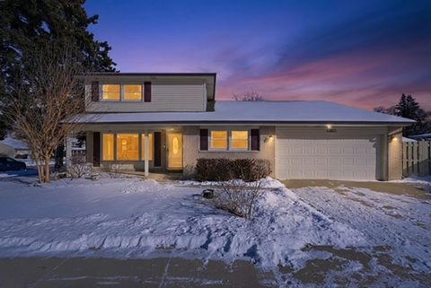 Tiny photo for 1443 S Highland Avenue, Arlington Heights, IL 60005 (MLS # 12552425)