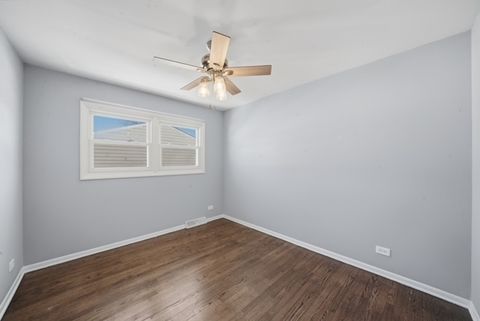 Tiny photo for 1443 S Highland Avenue, Arlington Heights, IL 60005 (MLS # 12552425)