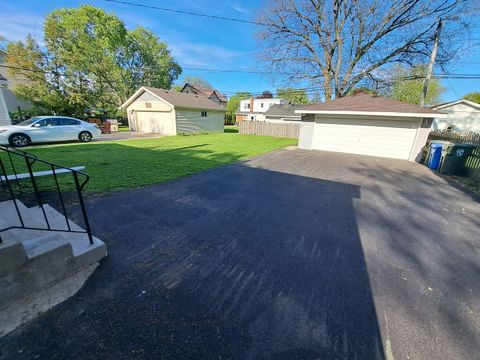 Tiny photo for 307 N Fairview Avenue, Mount Prospect, IL 60056 (MLS # 12634302)