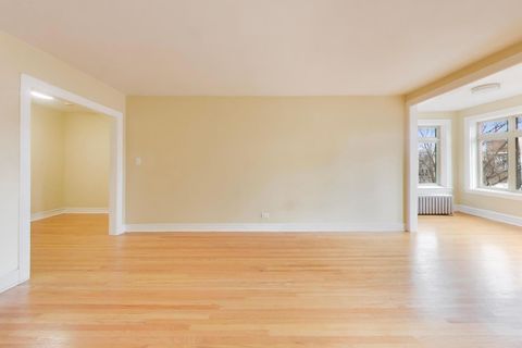 Tiny photo for 2221 E 68th Street #3, Chicago, IL 60649 (MLS # 12624290)