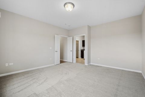 Tiny photo for 2220 Founders Drive #325, Northbrook, IL 60062 (MLS # 12571515)