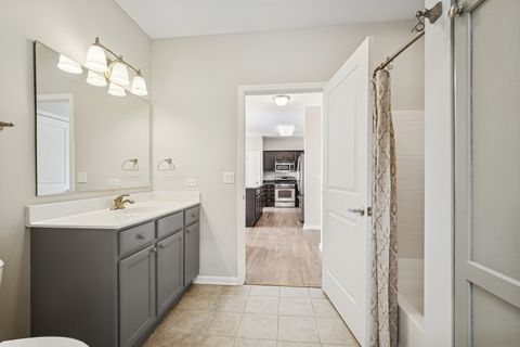 Tiny photo for 2220 Founders Drive #325, Northbrook, IL 60062 (MLS # 12571515)