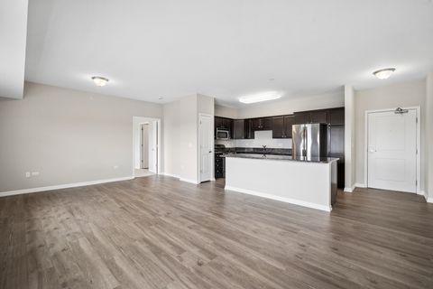 Tiny photo for 2220 Founders Drive #325, Northbrook, IL 60062 (MLS # 12571515)