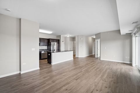 Tiny photo for 2220 Founders Drive #325, Northbrook, IL 60062 (MLS # 12571515)