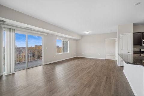 Tiny photo for 2220 Founders Drive #325, Northbrook, IL 60062 (MLS # 12571515)