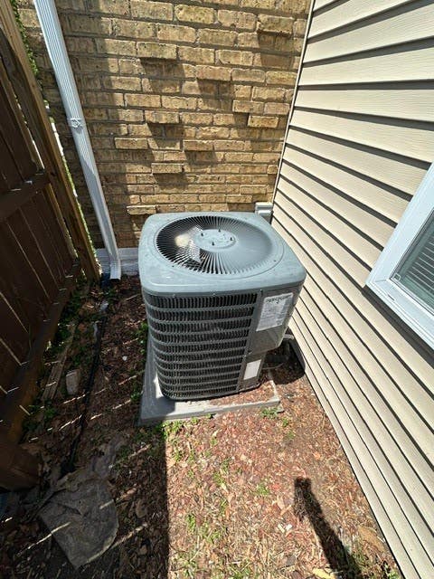 Tiny photo for 513 COOKANE Avenue, Elgin, IL 60120 (MLS # 12659870)