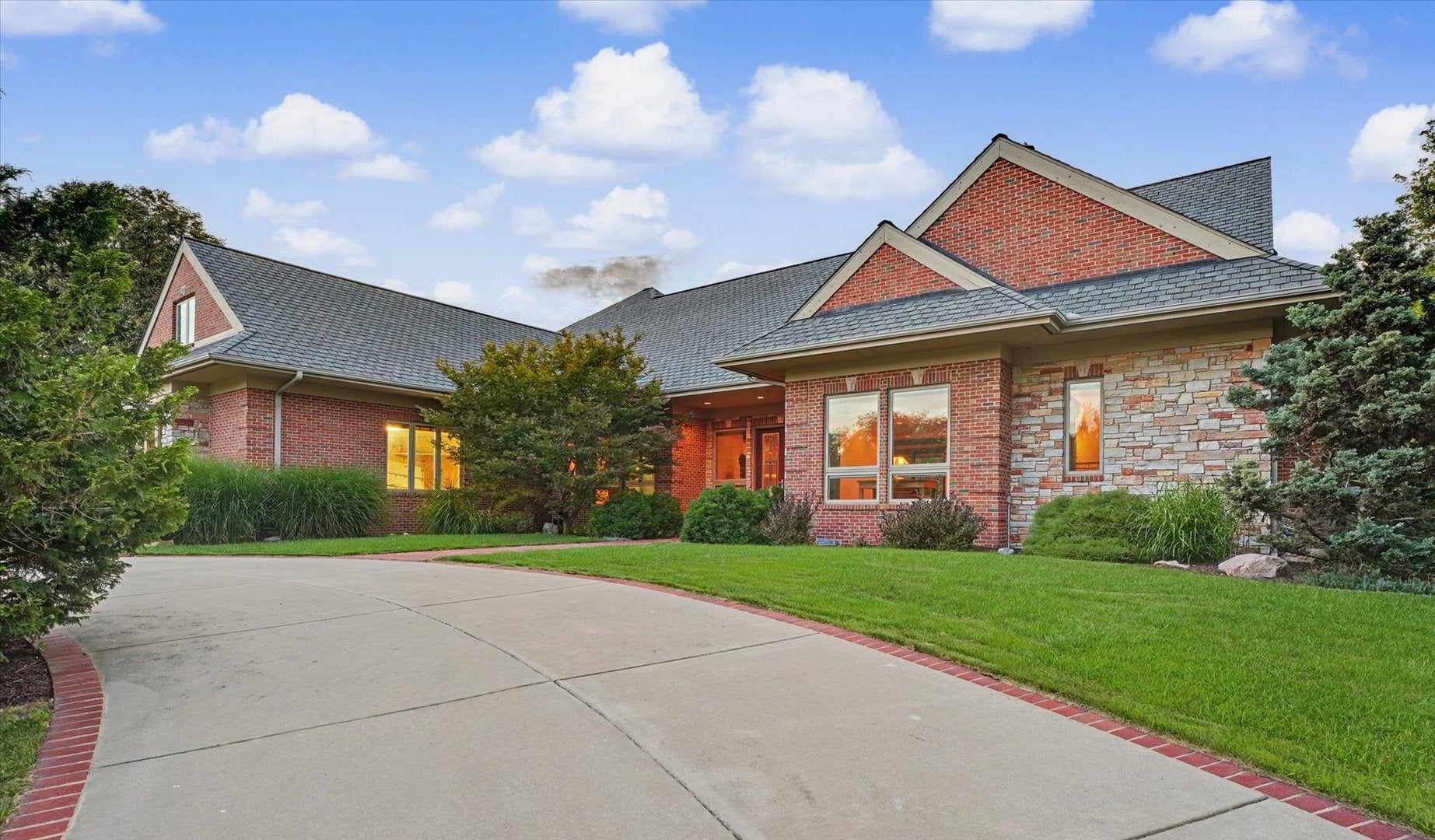 4014 Clubhouse Drive