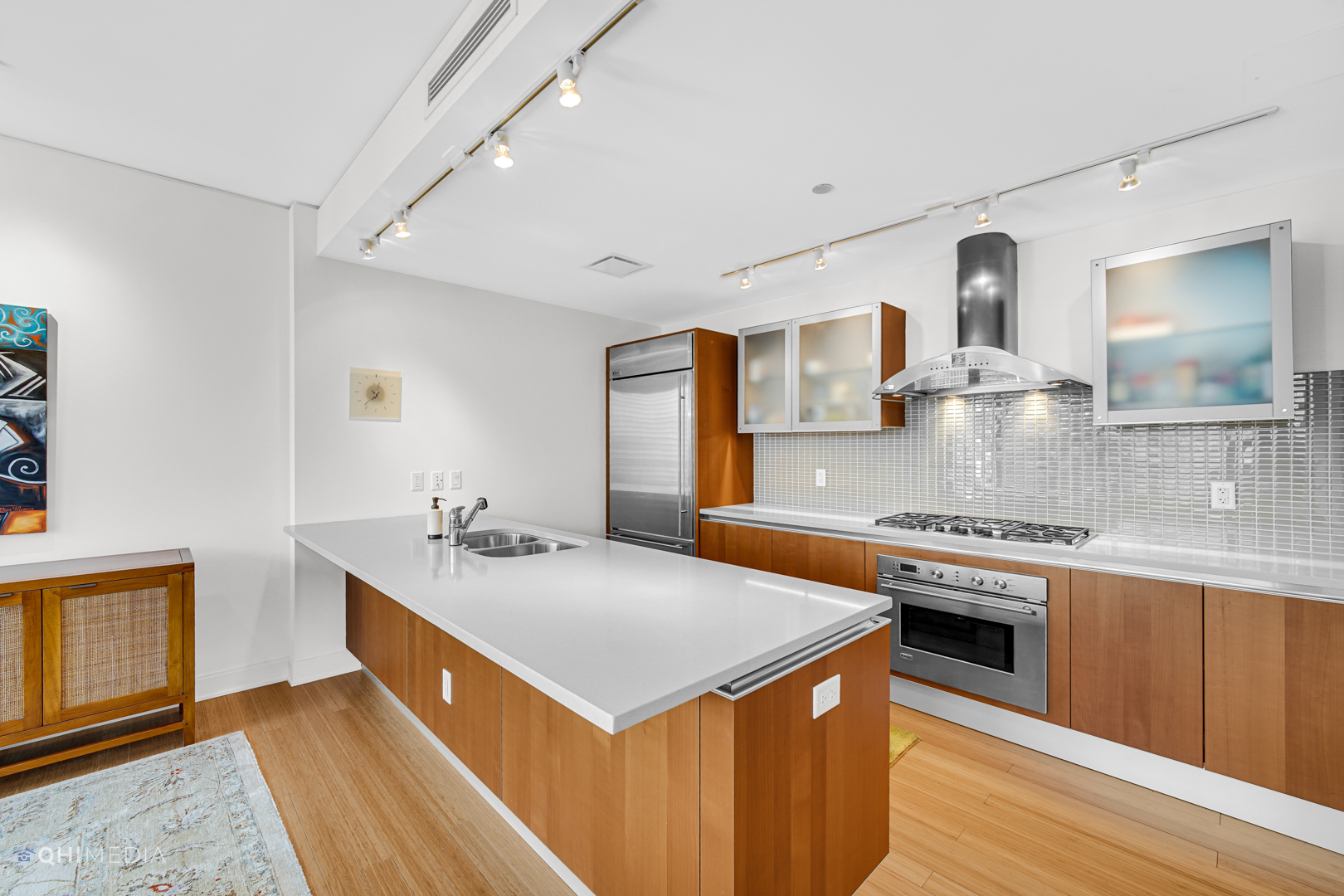 340 E RANDOLPH Street 2102