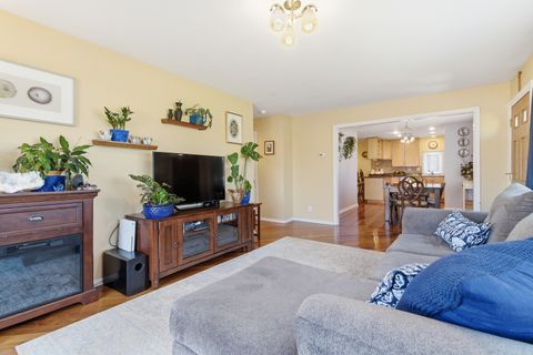 Tiny photo for 10033 Montrose Avenue, Schiller Park, IL 60176 (MLS # 12605722)