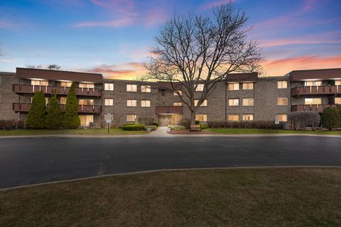 Photo of 2650 Brookwood Way Drive #203, Rolling Meadows, IL 60008 (MLS # 12592378)