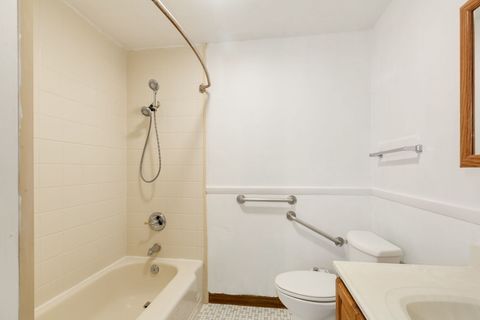 Tiny photo for 2650 Brookwood Way Drive #203, Rolling Meadows, IL 60008 (MLS # 12592378)