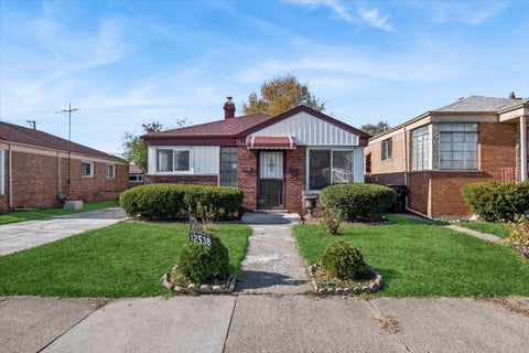 Photo of 12538 S Justine Street, Calumet Park, IL 60827 (MLS # 12706287)