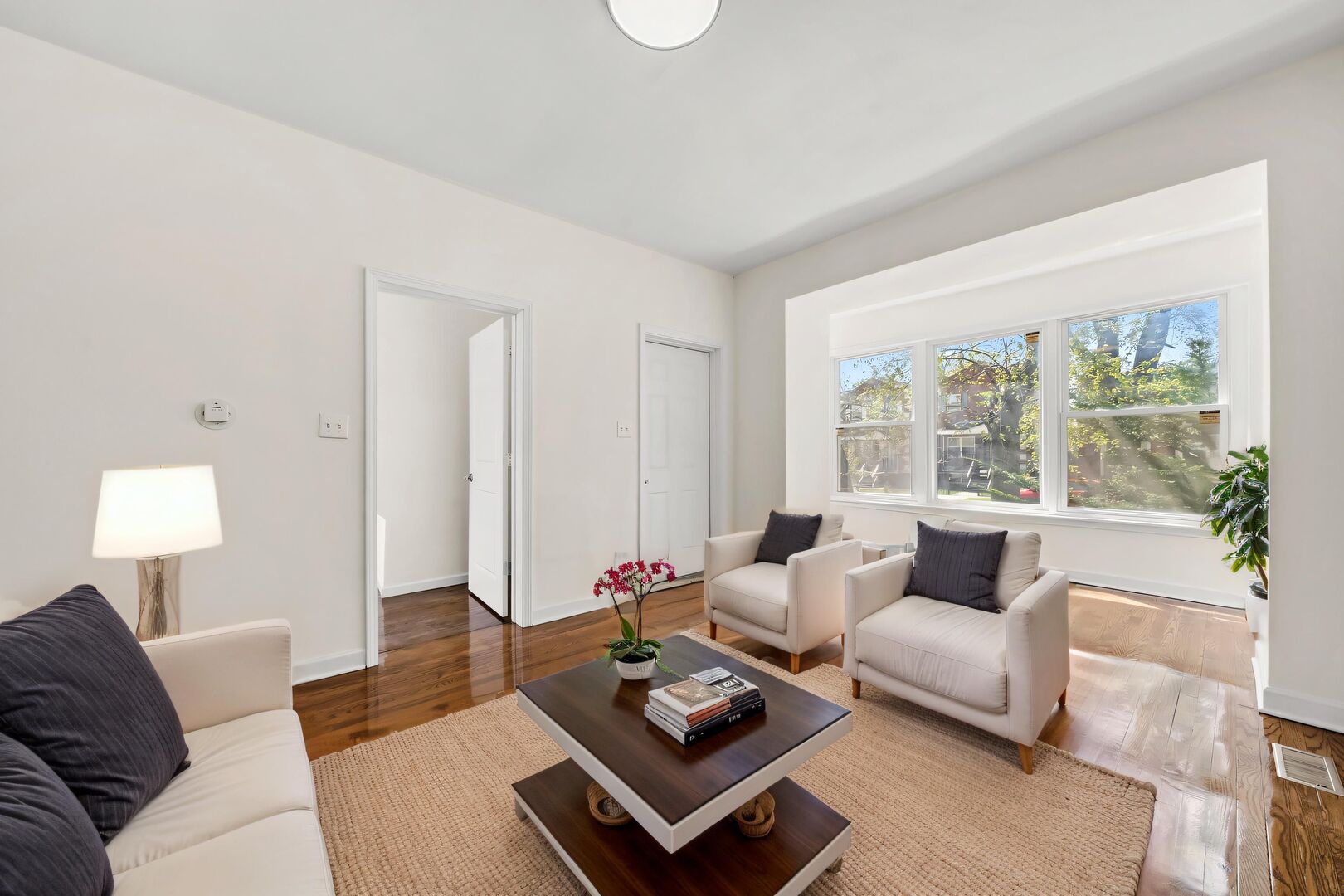 411 N Hamlin Avenue
