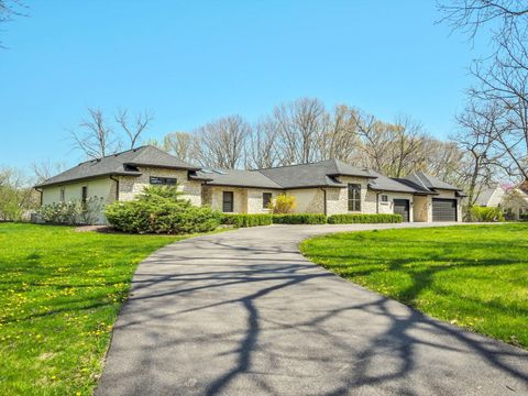 Photo of 2038 CAMPHILL Circle, Inverness, IL 60067 (MLS # 12622947)