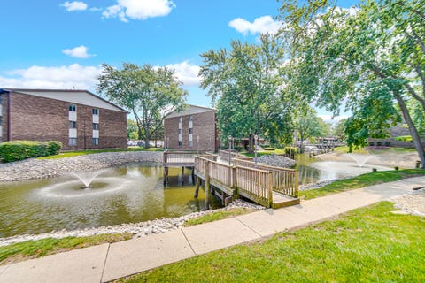 Tiny photo for 13913 James Drive #1021, Crestwood, IL 60418 (MLS # 12705308)