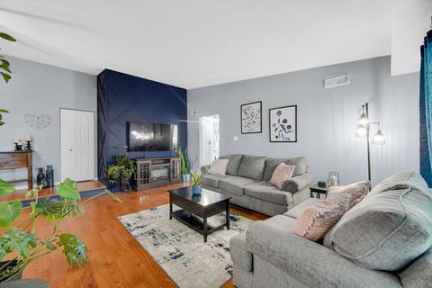 Tiny photo for 13913 James Drive #1021, Crestwood, IL 60418 (MLS # 12705308)