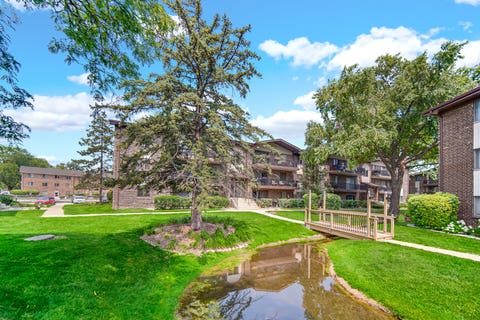 Tiny photo for 13913 James Drive #1021, Crestwood, IL 60418 (MLS # 12705308)