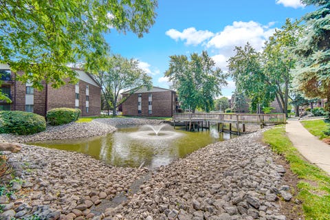 Tiny photo for 13913 James Drive #1021, Crestwood, IL 60418 (MLS # 12705308)