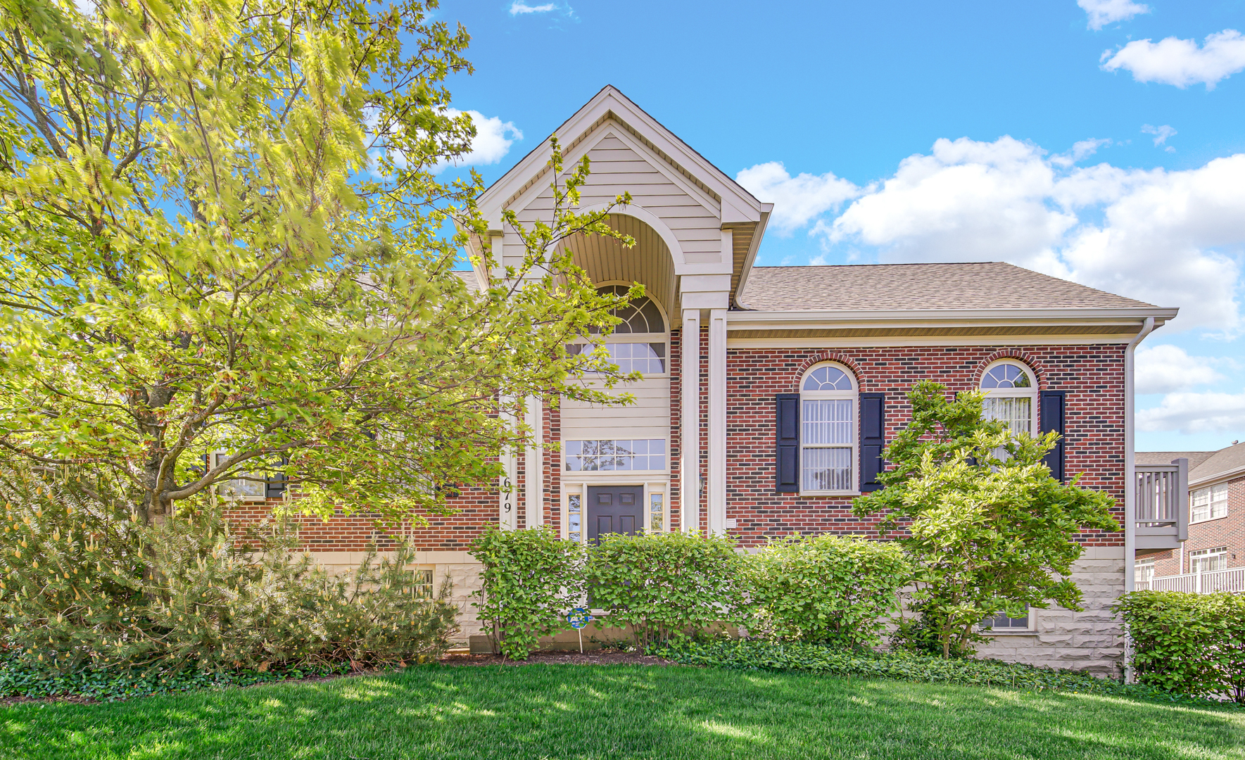 679 PRESTWICK Lane