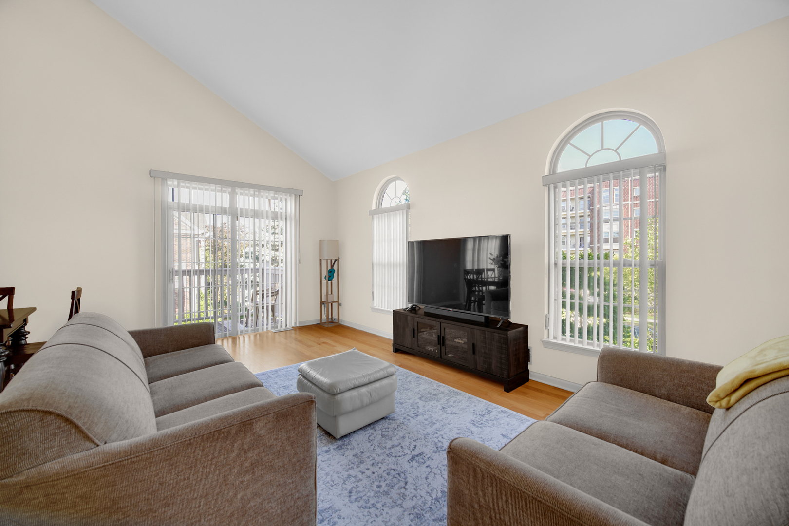 679 PRESTWICK Lane