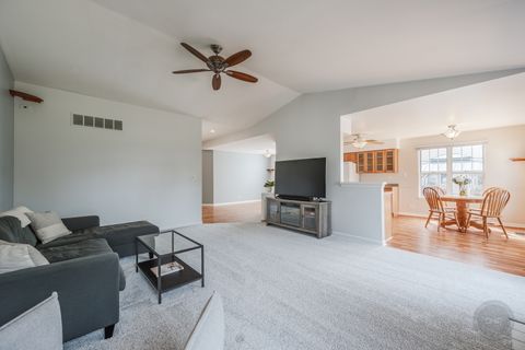 Tiny photo for 176 Jefferson Lane, Streamwood, IL 60107 (MLS # 12595419)