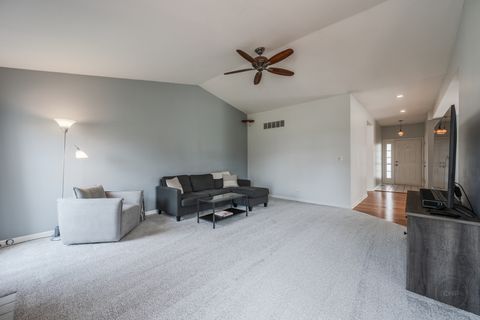 Tiny photo for 176 Jefferson Lane, Streamwood, IL 60107 (MLS # 12595419)