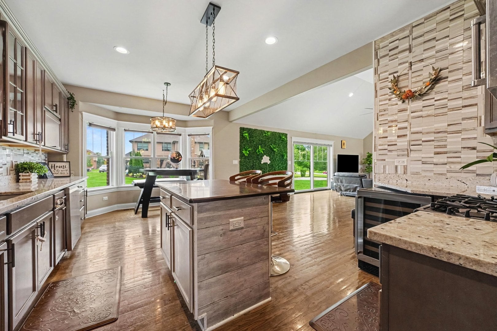 22620 Hunters Trail