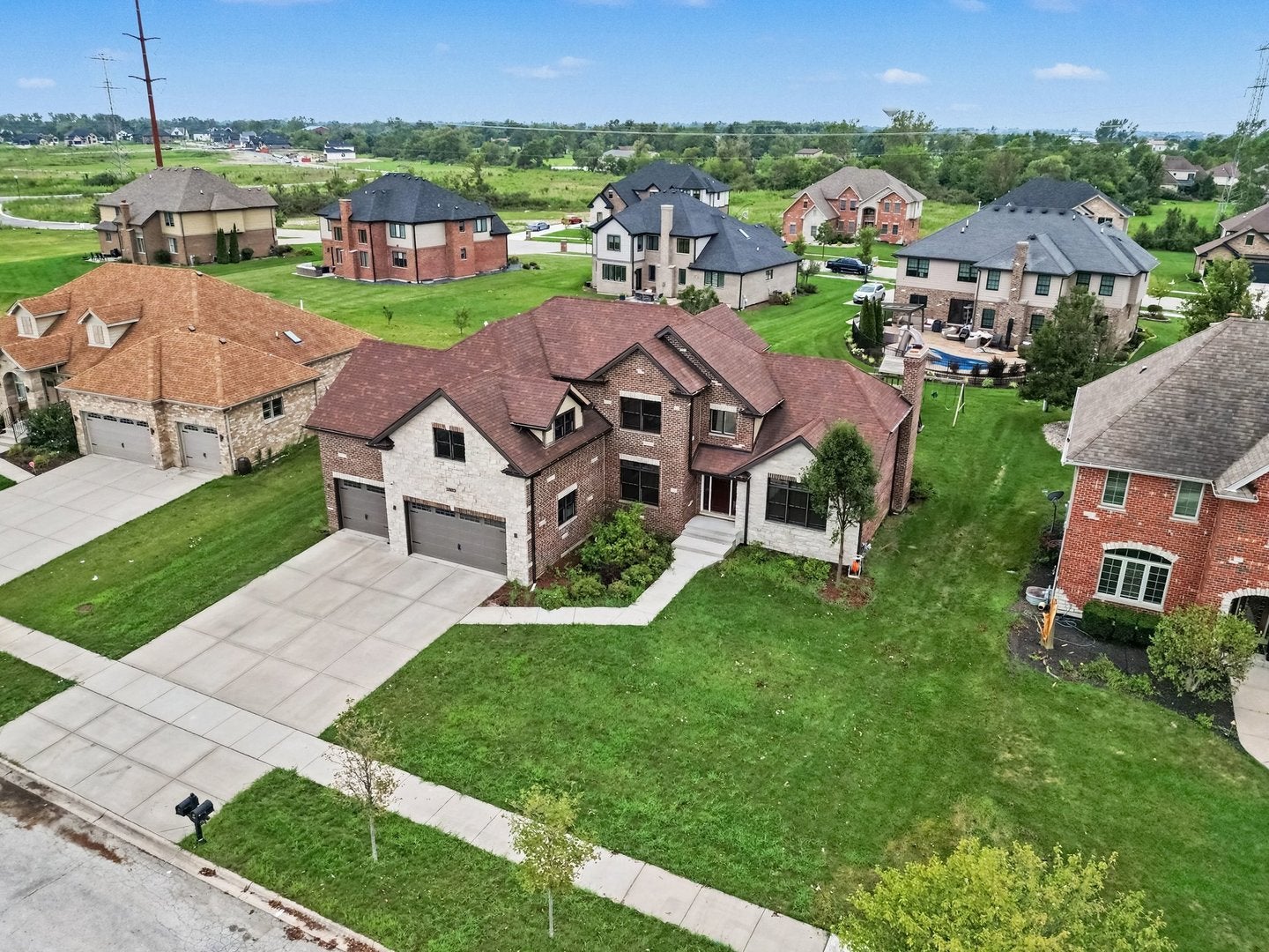 22620 Hunters Trail