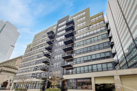 Photo of 130 S CANAL Street #803, Chicago, IL 60606 (MLS # 12546698)