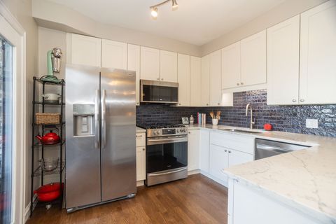 Tiny photo for 7649 N EASTLAKE Terrace #1B, Chicago, IL 60626 (MLS # 12581475)
