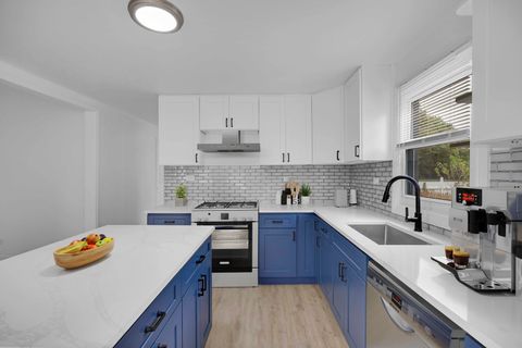 Tiny photo for 11720 S La Salle Street, Chicago, IL 60628 (MLS # 12492835)