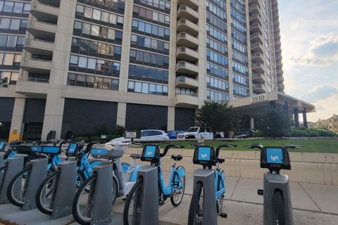 Tiny photo for 3930 N Pine Grove Avenue #2313, Chicago, IL 60613 (MLS # 12506826)