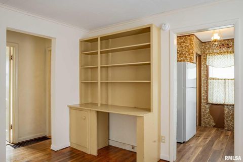 Tiny photo for 318 3RD Street, Marion, IL 62959 (MLS # QC4270072)