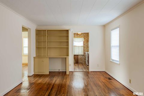 Tiny photo for 318 3RD Street, Marion, IL 62959 (MLS # QC4270072)